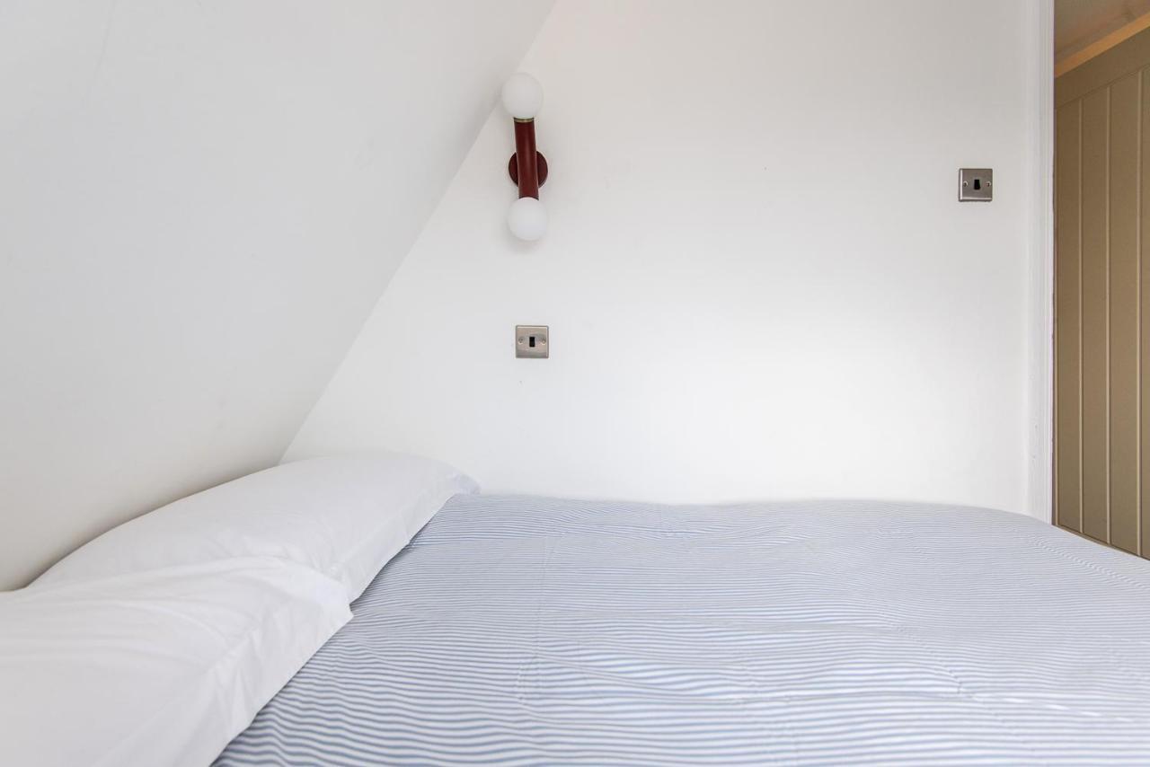 Central One-Bedroom, 99 Steps To The Sea Hove Buitenkant foto